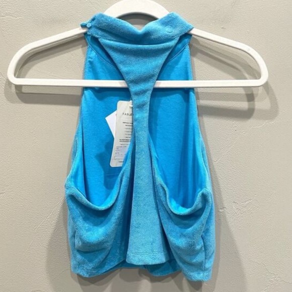 NWT Fabletics Terry Built In Bra Tank in Aqua Blue Large - Picture 4 of 5